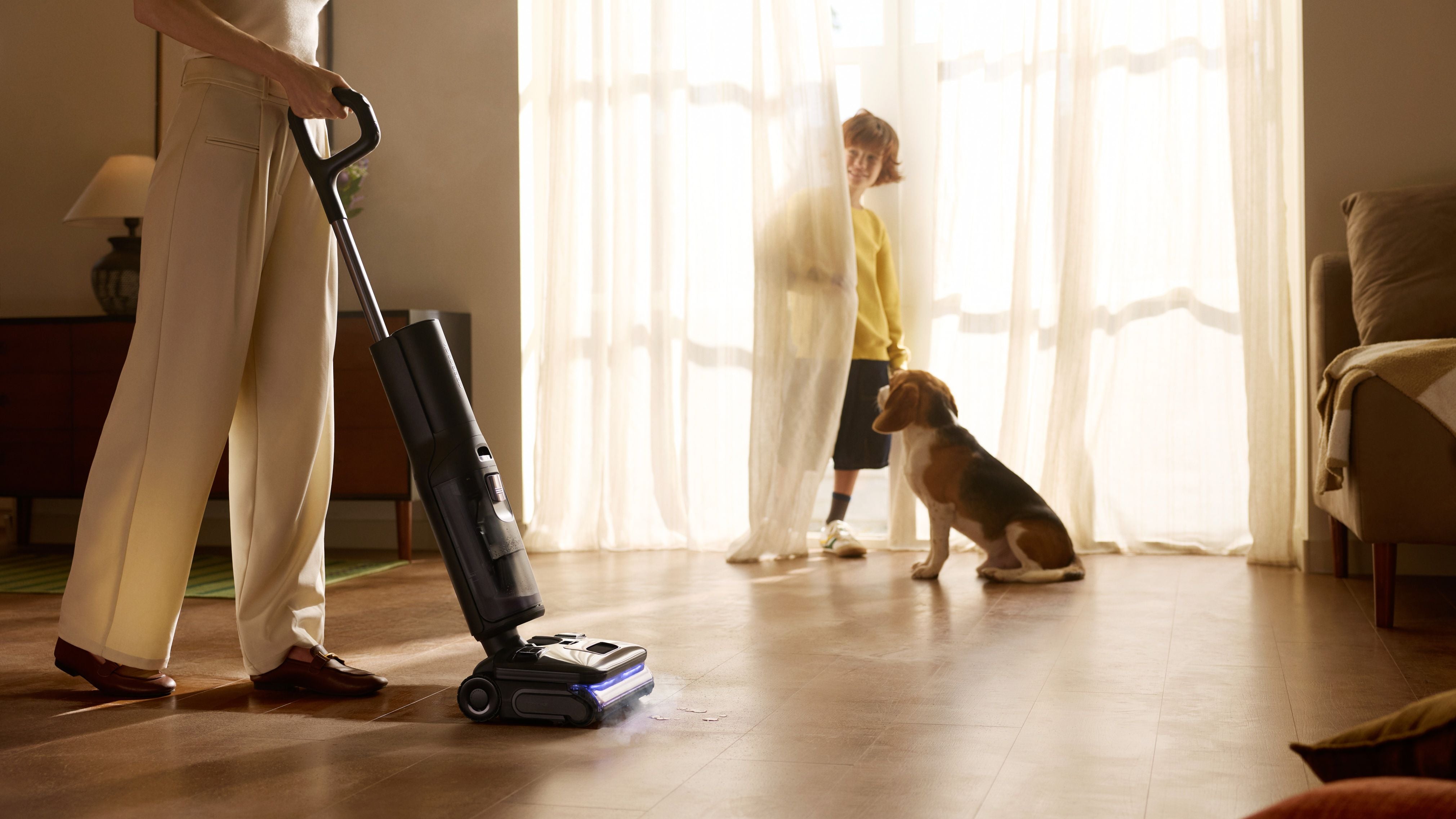 F25 Ultra có an toàn cho sàn gỗ? Giải pháp máy hút bụi lau sàn hơi nước